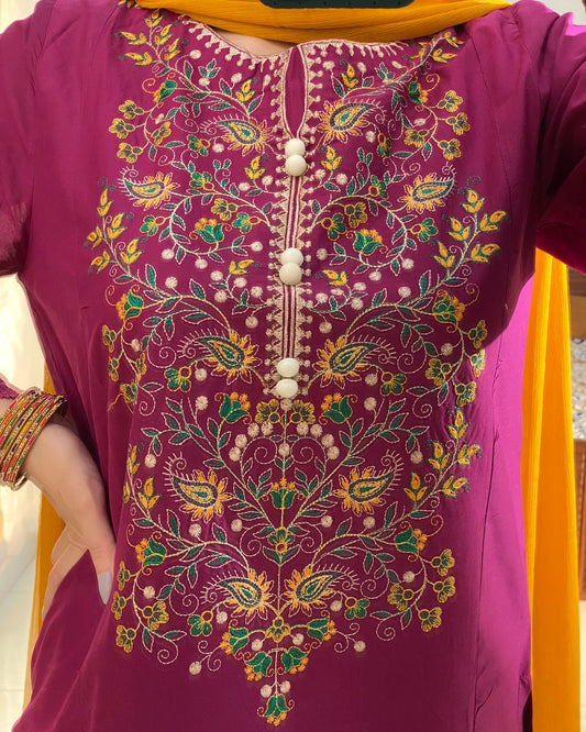 Magenta Embroidered Lawn Suit 3PC & 2PC | HU 18