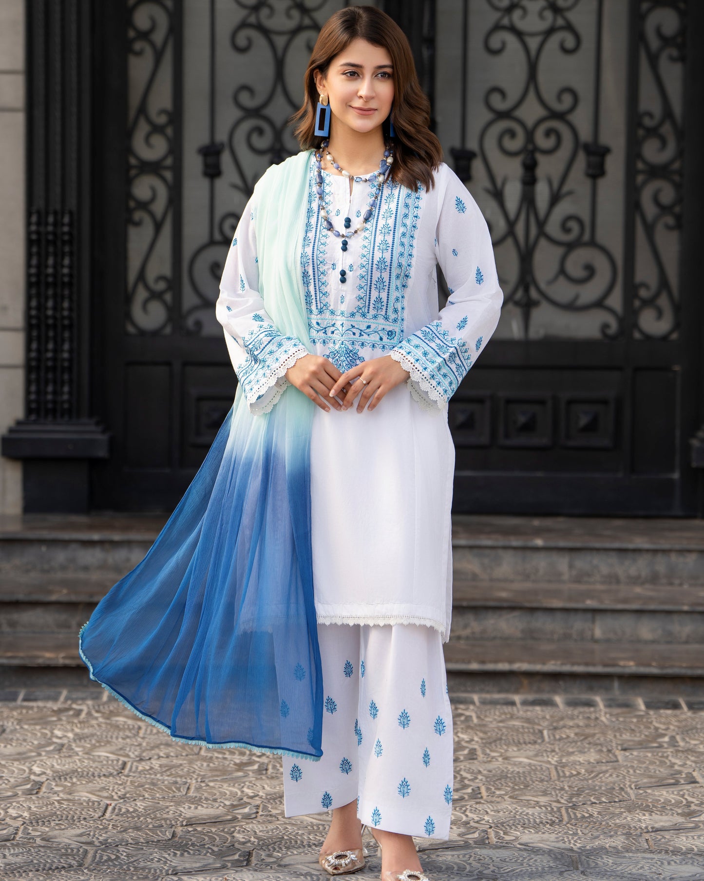 Elegant White & Blue Embroidered Lawn Suit | HU 15