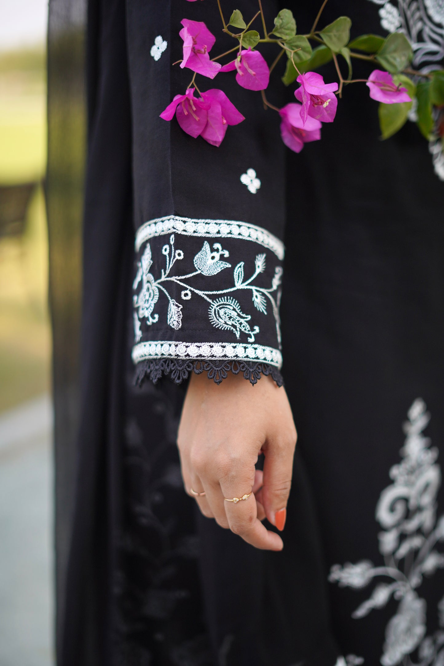 Jet Black & white Embroidered khaddar Suit | HU25