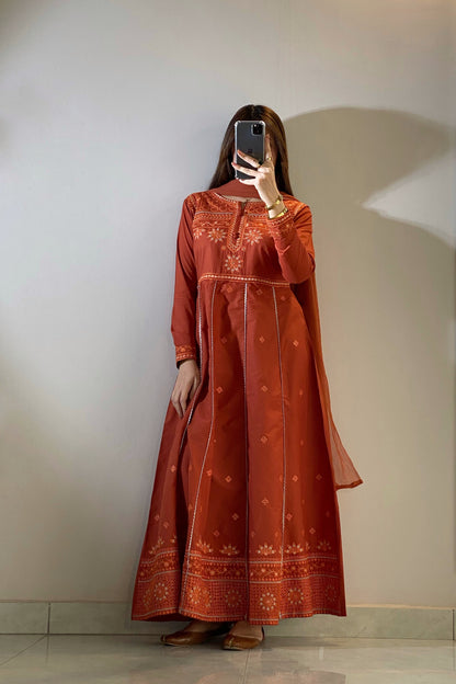 Amber Glow Rust Embroidered Luxury Lawn 2pc & 3pc Frock| HU 38